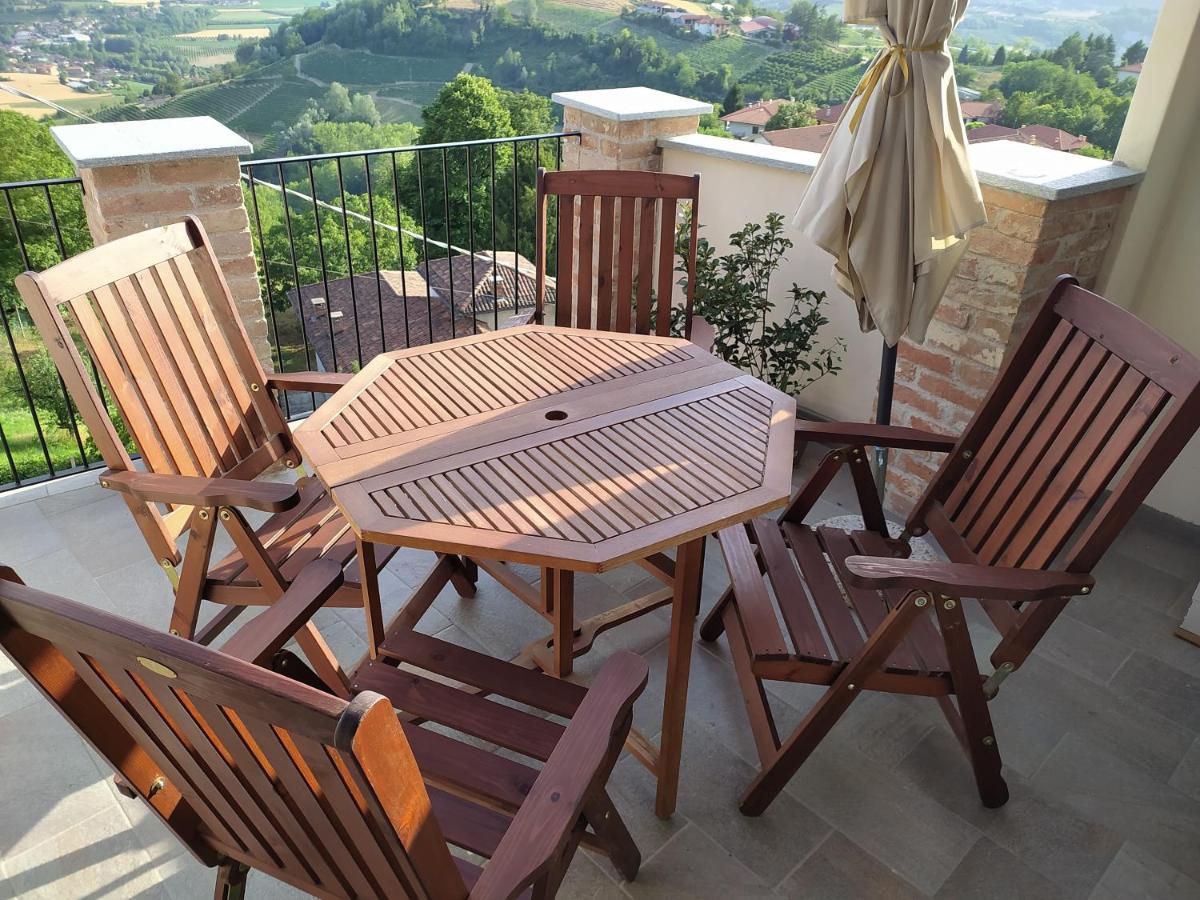 Casa Mantel Holiday Home Panoramic View In Langhe Novello Exterior photo